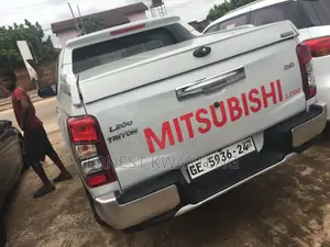 Mitsubishi L200 2023 White