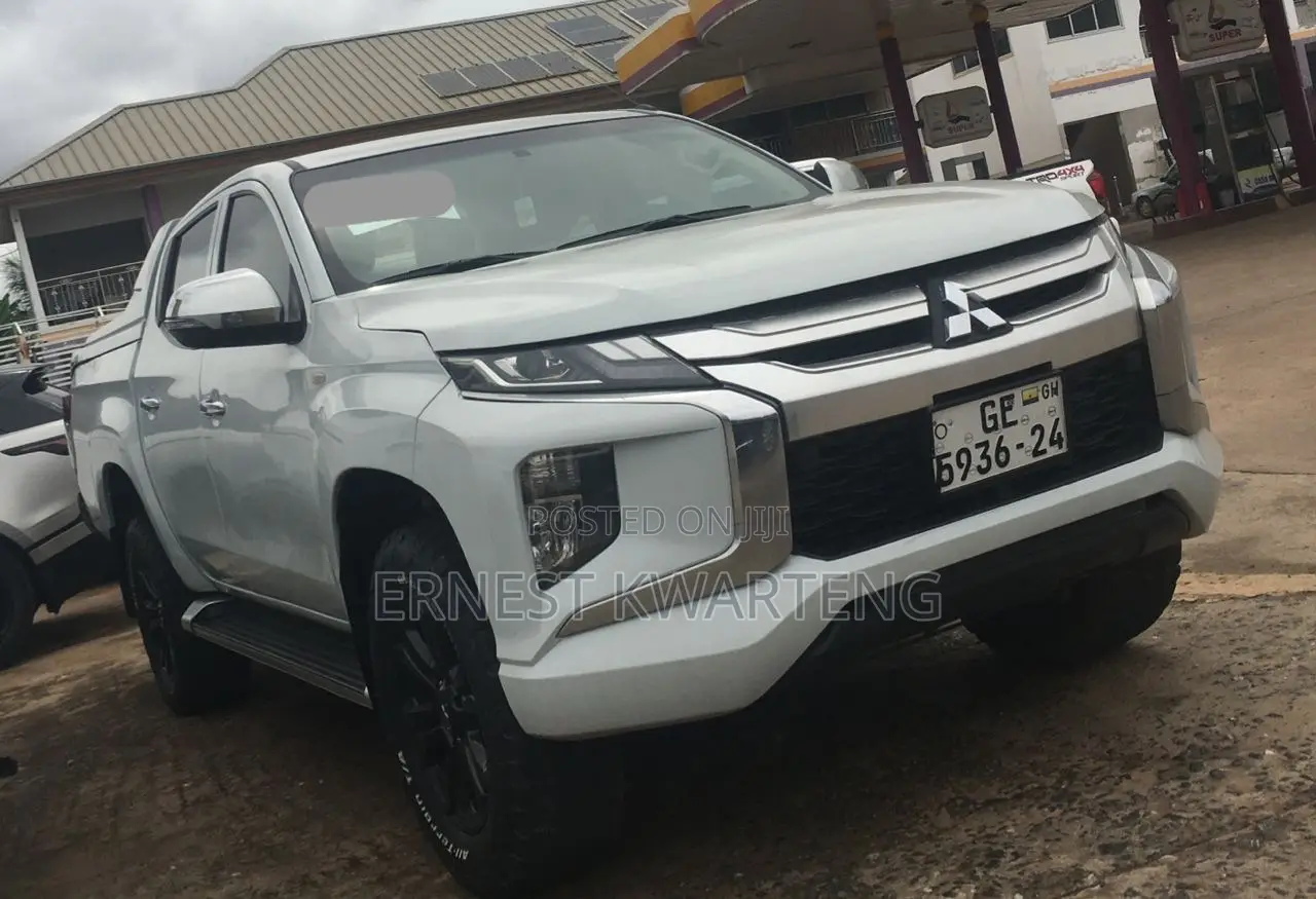 Mitsubishi L200 2023 White