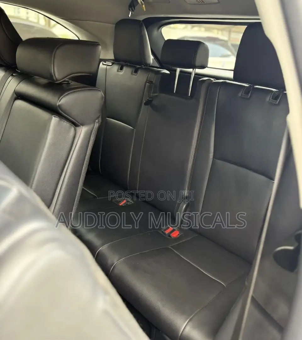 Toyota Highlander XLE AWD 2024 Gray