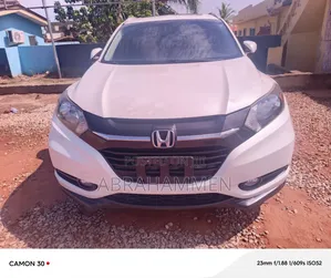 Honda HR-V Touring AWD 2019 White