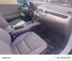 Honda HR-V Touring AWD 2019 White