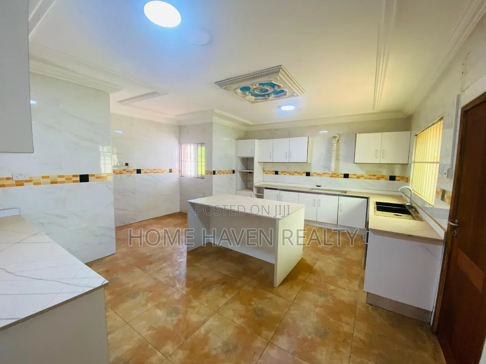 10bdrm House in Tema Afienya, for rent