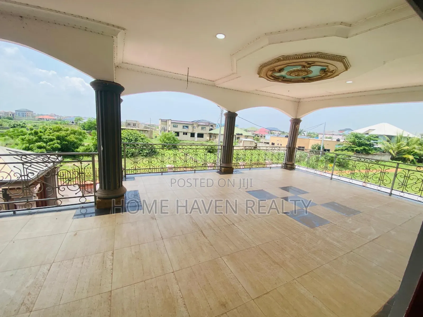 10bdrm House in Tema Afienya, for rent