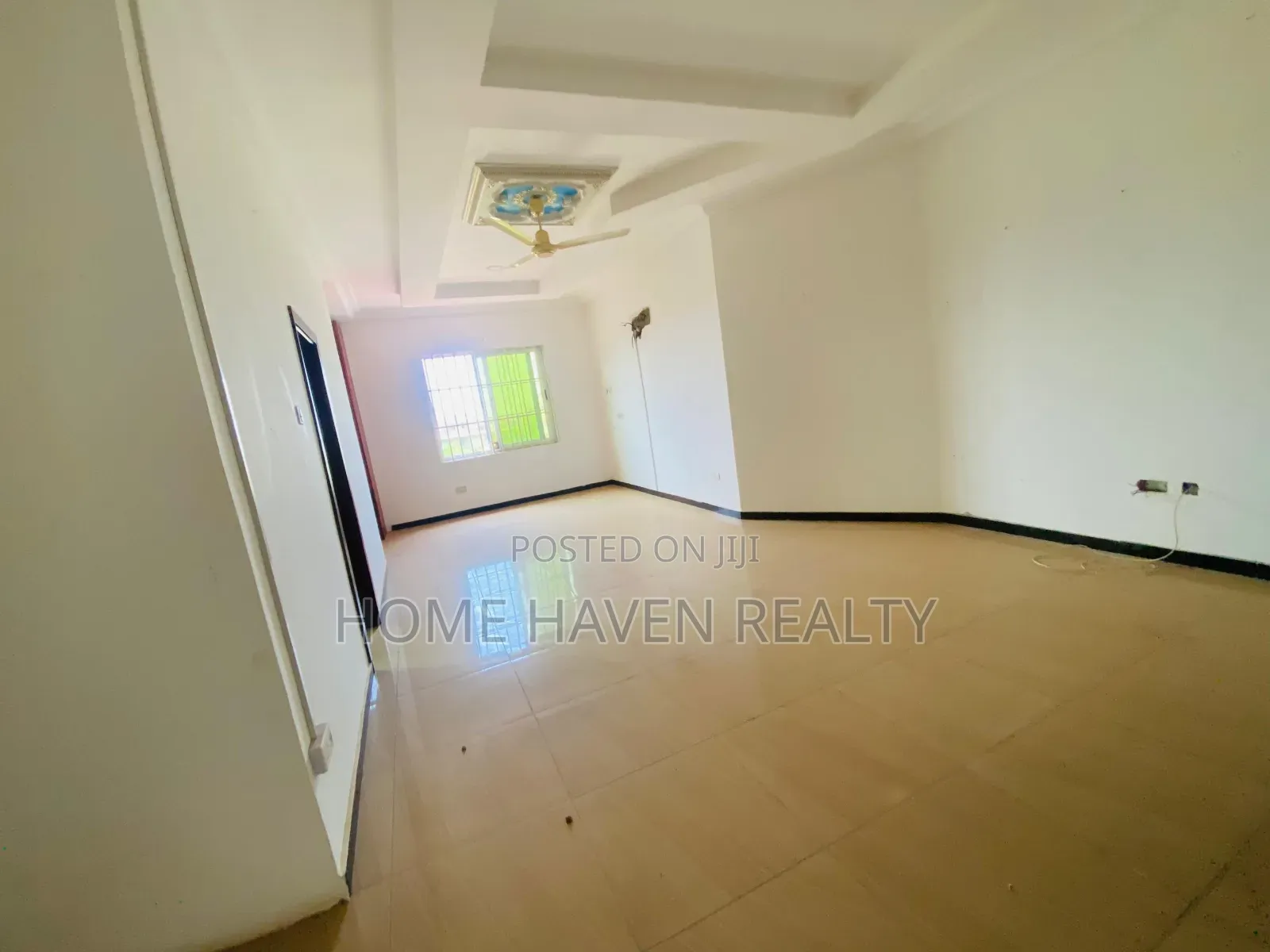 10bdrm House in Tema Afienya, for rent