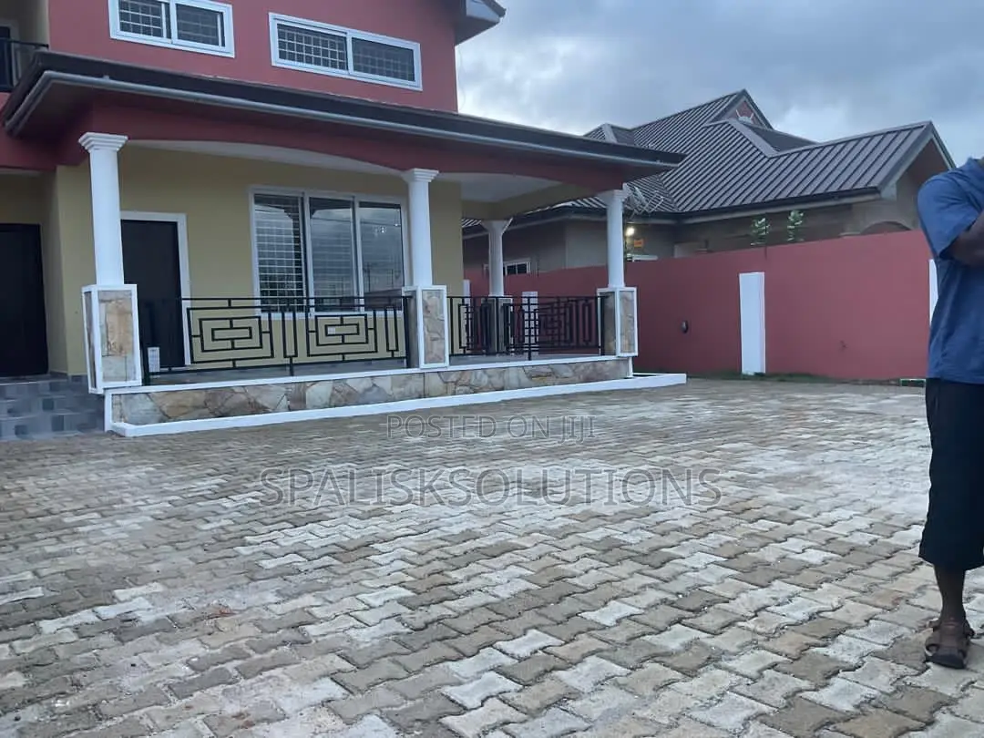 Furnished 4bdrm House in Oyarifa for sale