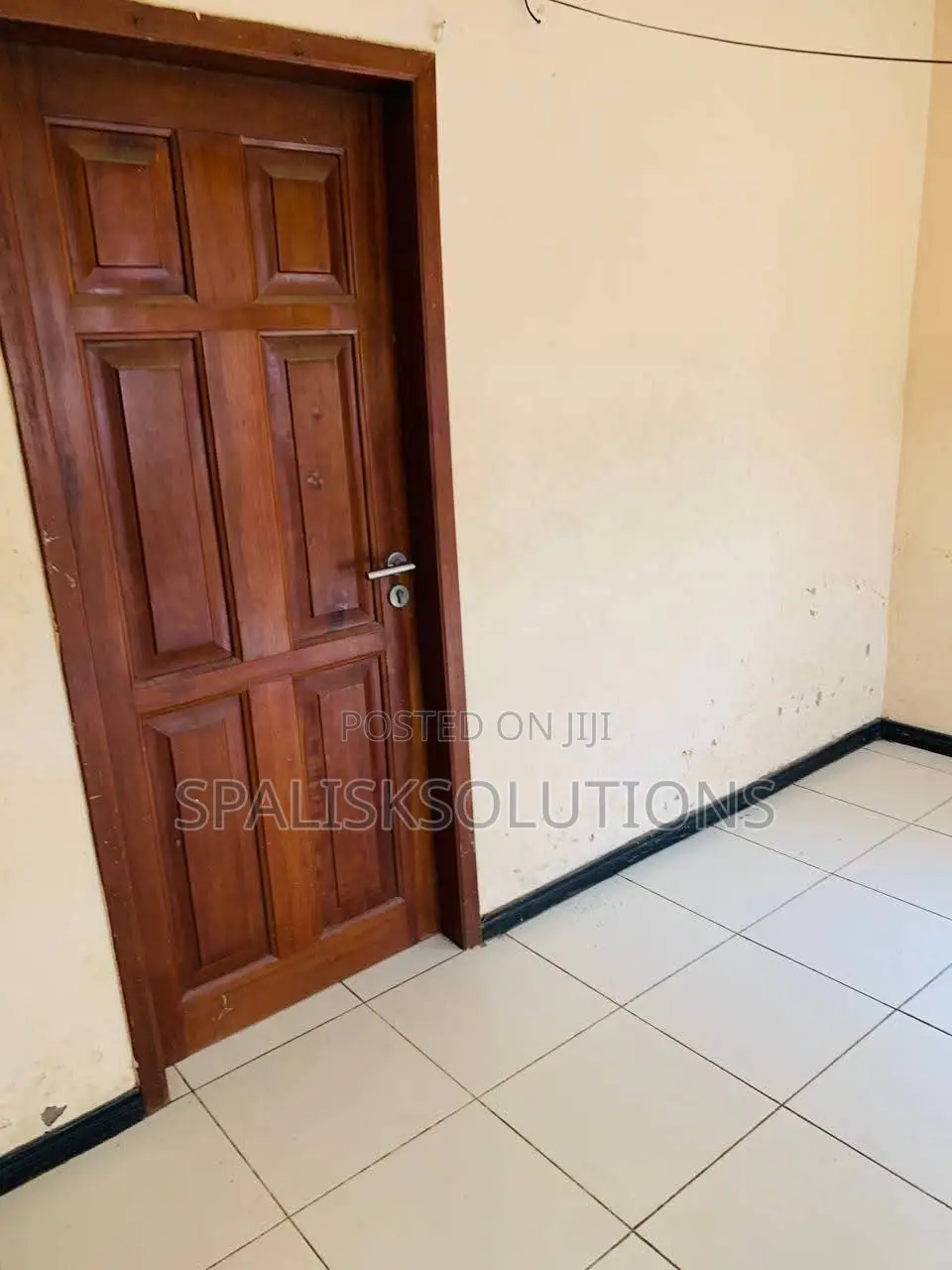 Furnished 5bdrm House in Madina for sale