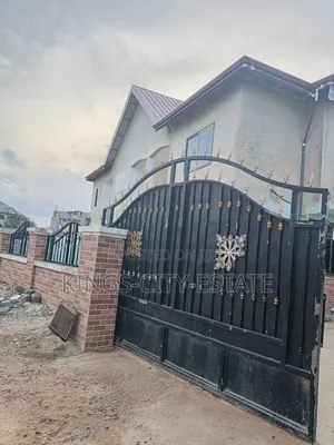3bdrm Apartment in Pokuase Ayawaso for rent
