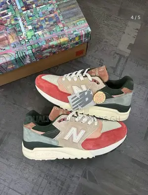 New Balance 998