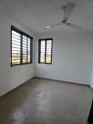 3bdrm Apartment in Batsona, Baatsona Total for rent