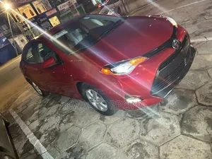 Toyota Corolla 2018 Red