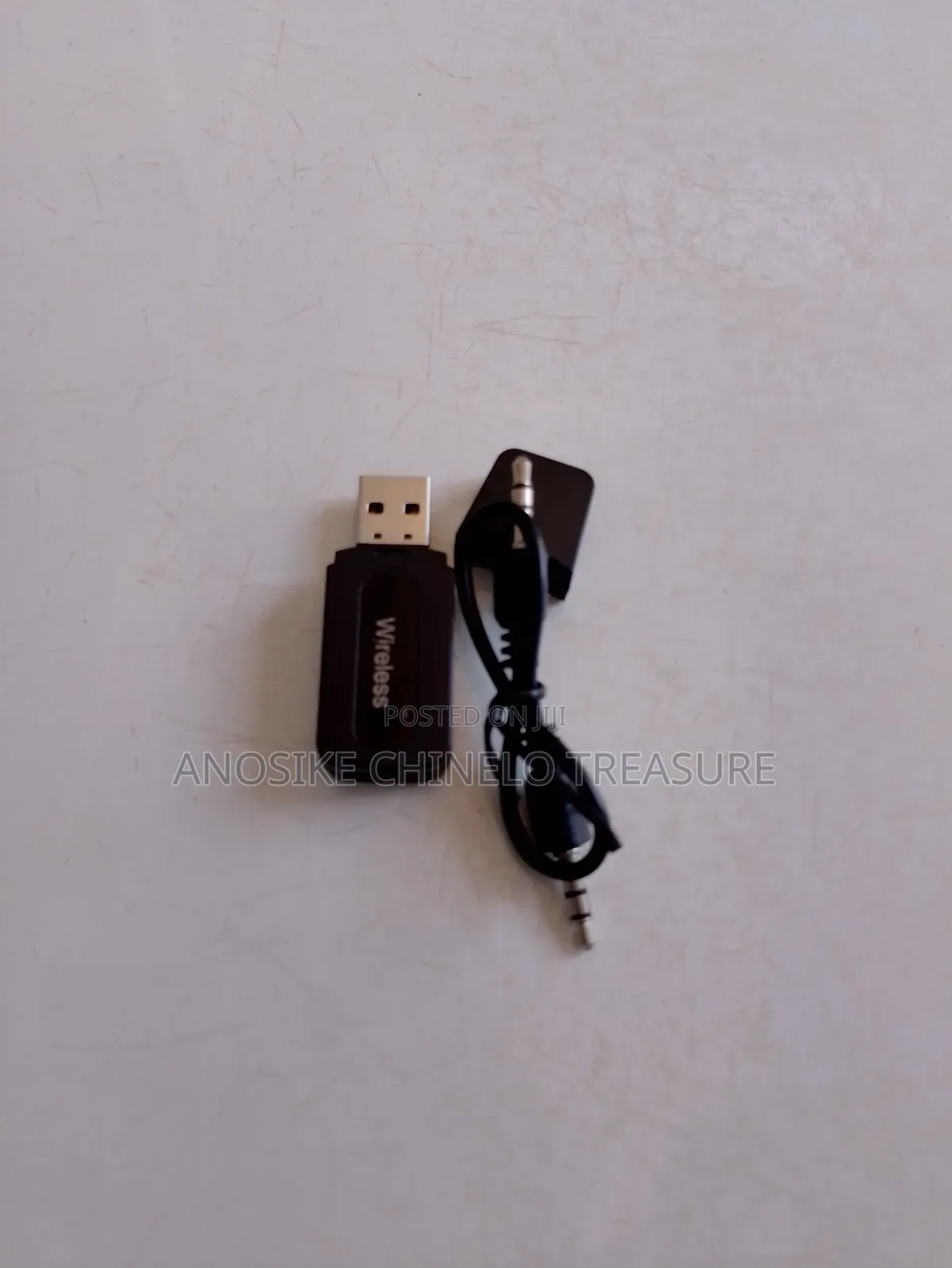 Bluetooth Wireless Music Receiver 3.5mm Audio Adapter