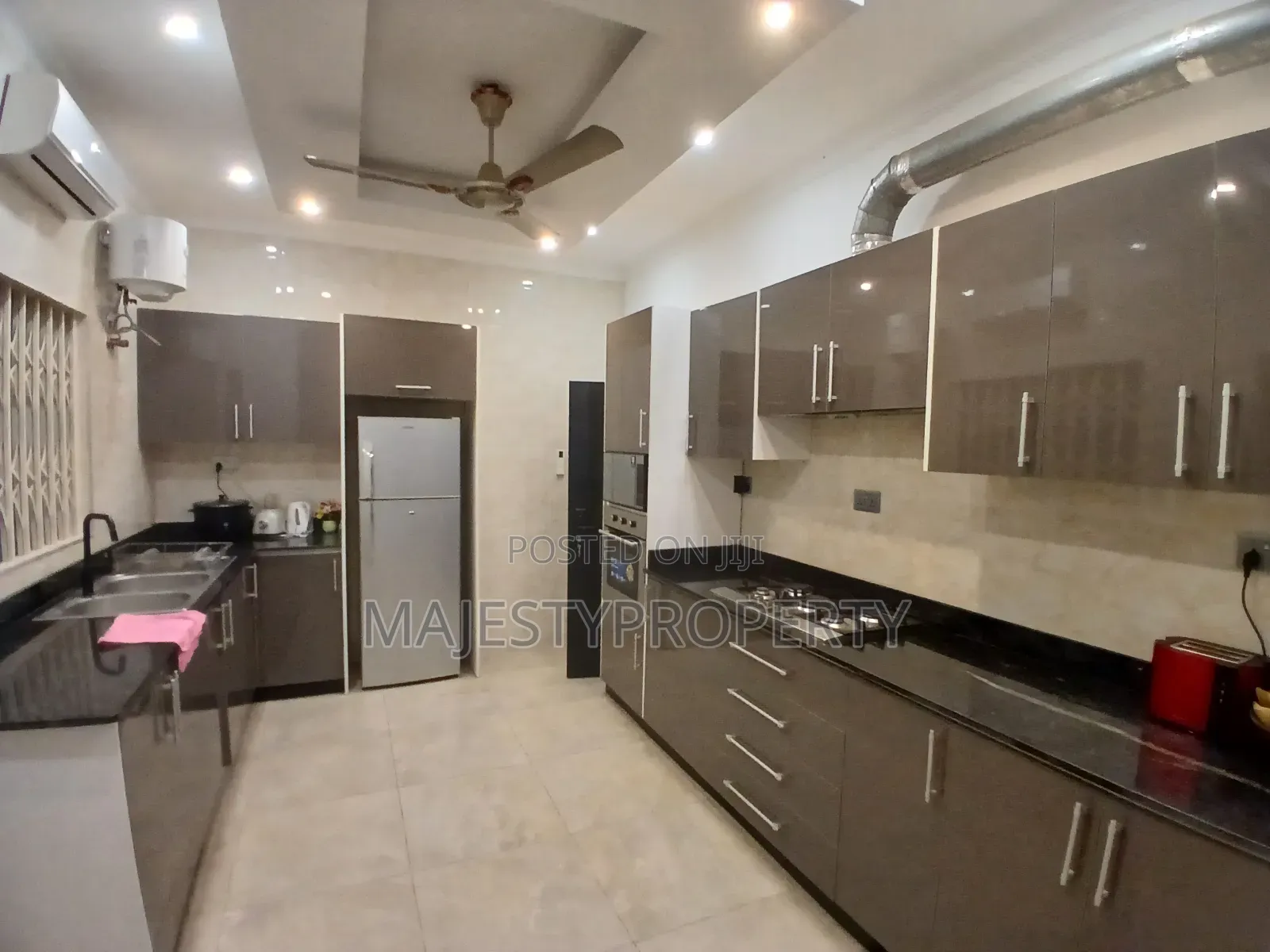 Furnished 4bdrm House in Batsona