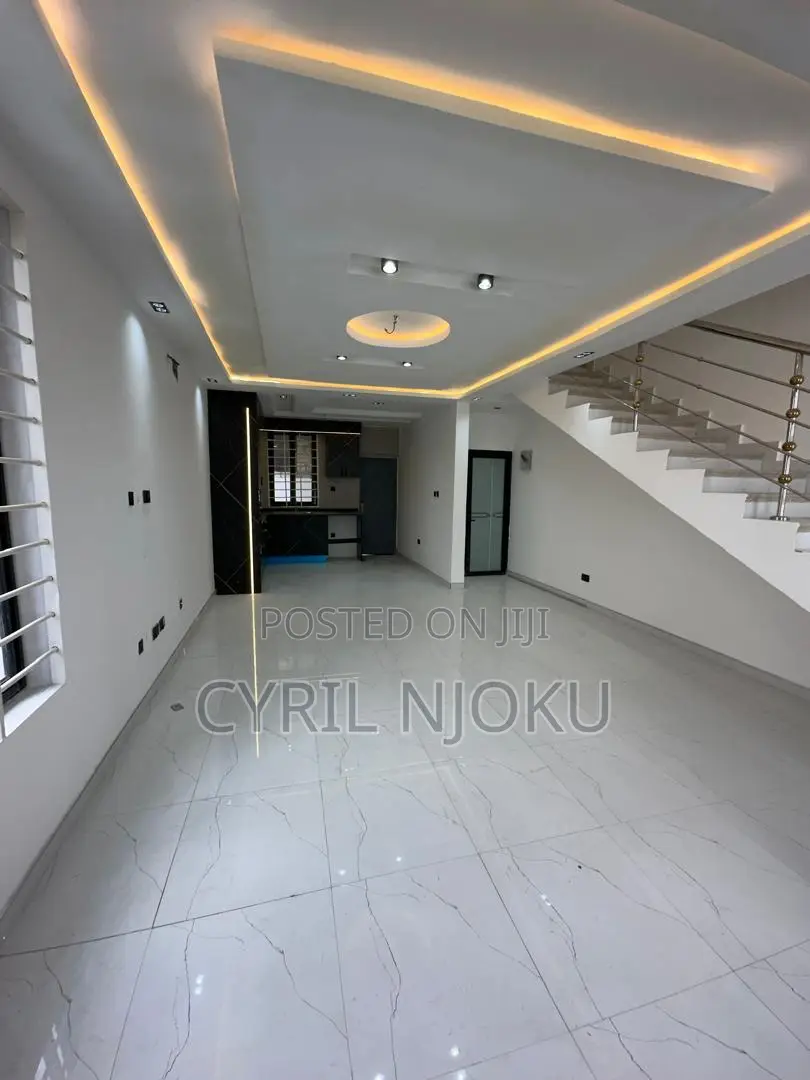 2bdrm Duplex in Owusu Ansah for sale