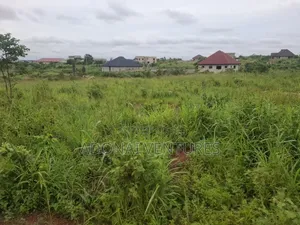 One Full Plot of Land for Sale in Sokoban Ampabame