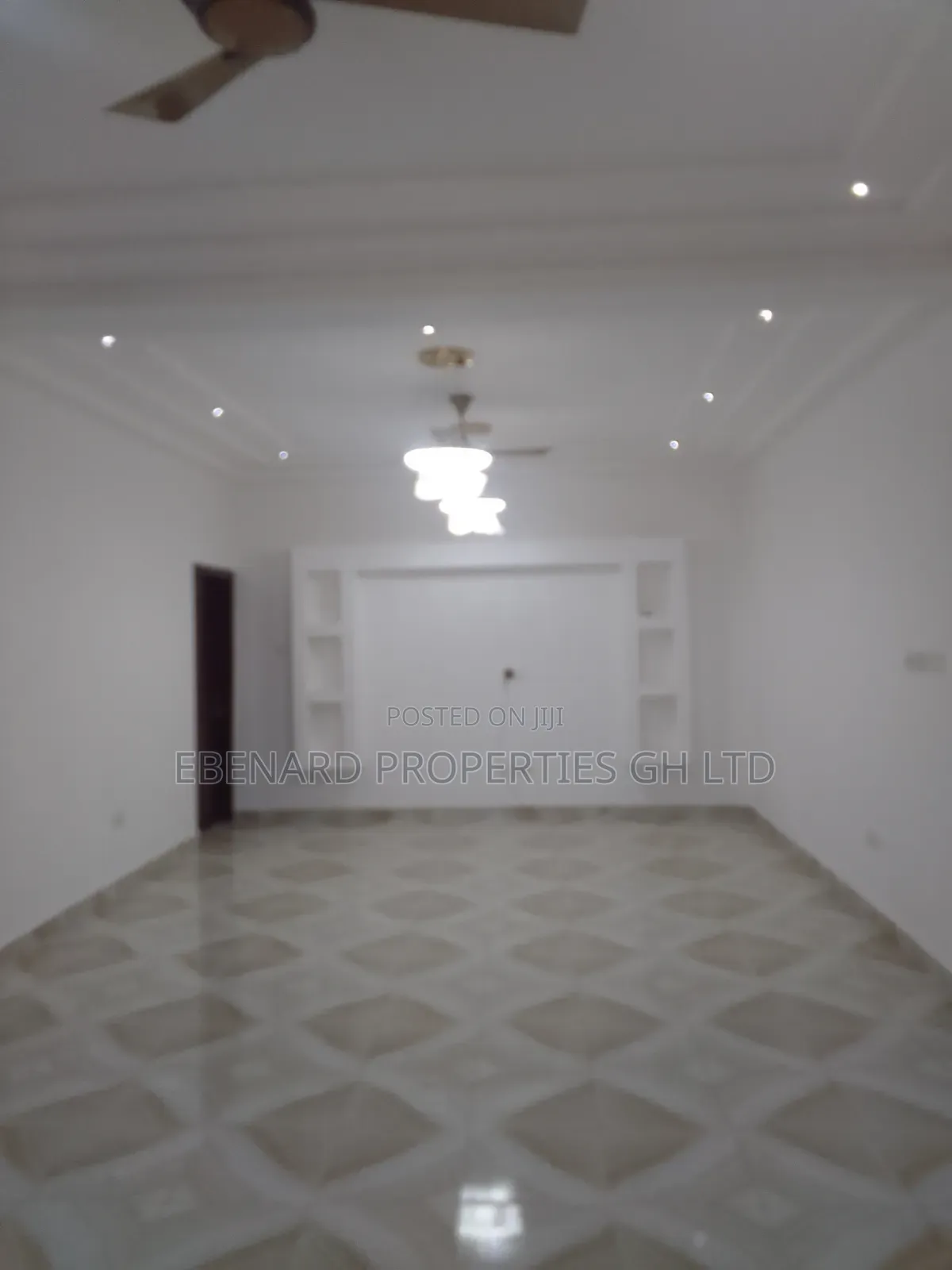 2bdrm Apartment in Ebenard Properties, Baatsona Total for rent