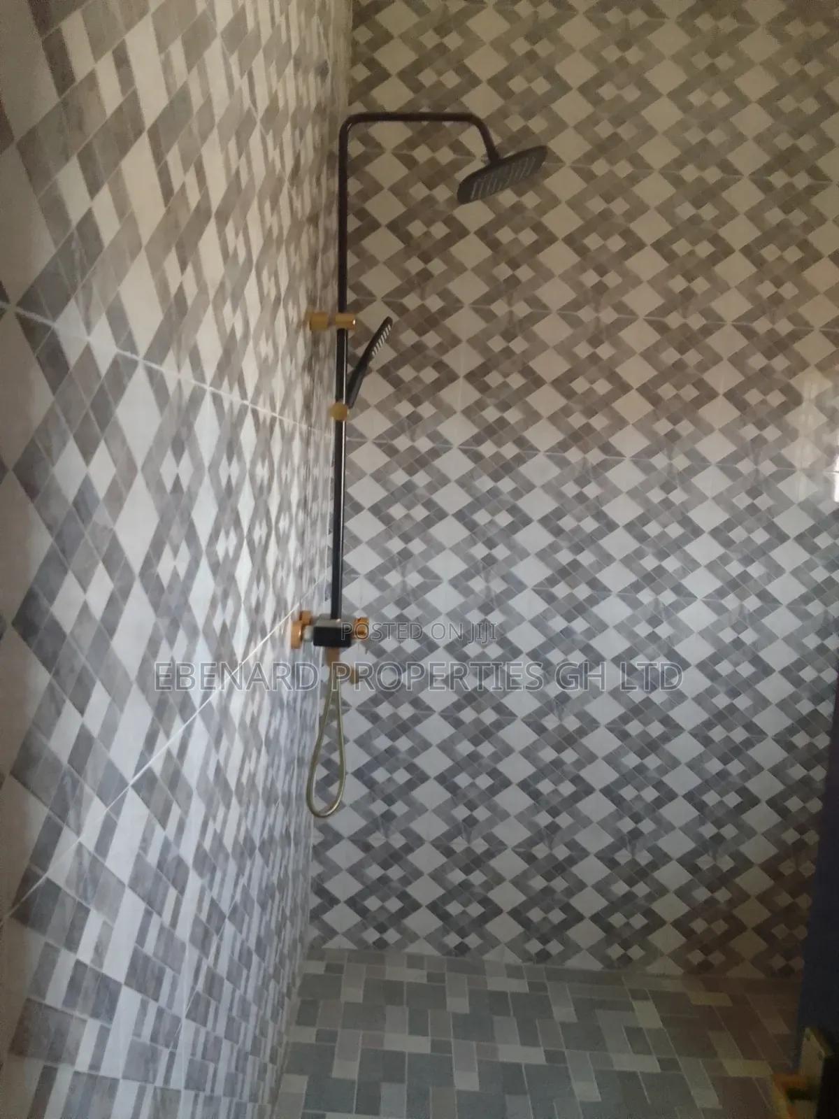 2bdrm Apartment in Ebenard Properties, Baatsona Total for rent
