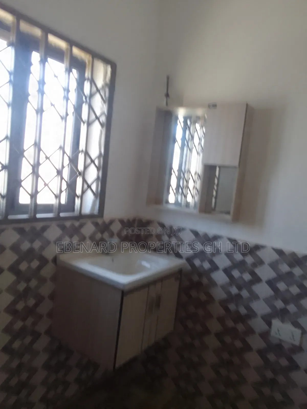 2bdrm Apartment in Ebenard Properties, Baatsona Total for rent