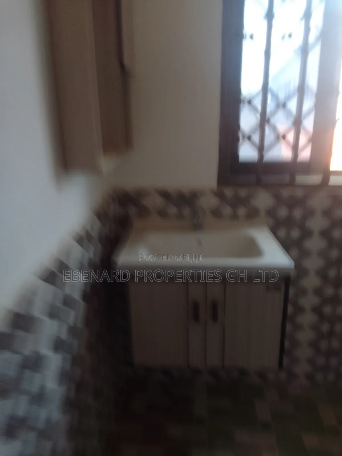 2bdrm Apartment in Ebenard Properties, Baatsona Total for rent