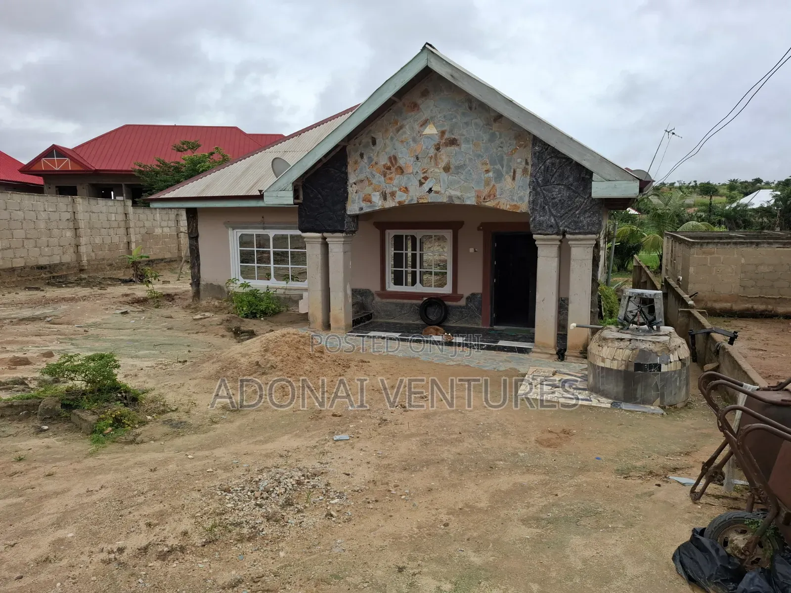3bdrm House in Sokoban Ampabame, Kumasi Metropolitan for sale