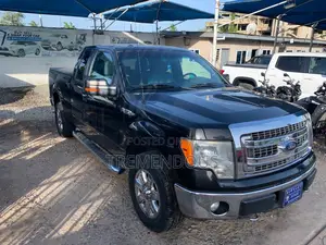 Ford F-150 Lariat 4dr SuperCrew 4WD 5.5 ft. SB (5.0L 8cyl 6A) 2014