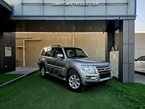 Mitsubishi Pajero 2022 Silver