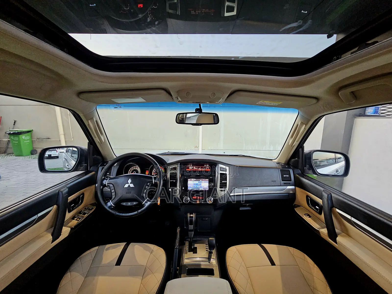 Mitsubishi Pajero 2022 Silver
