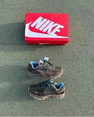 Nike Zoom Vomero 5 Sneaker