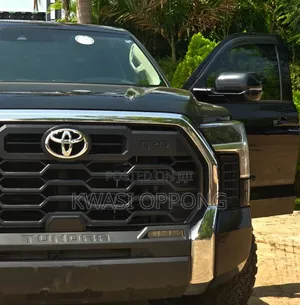 Toyota Tundra 2024 Black