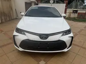 Toyota Corolla Hybrid LE AWD 2024 White