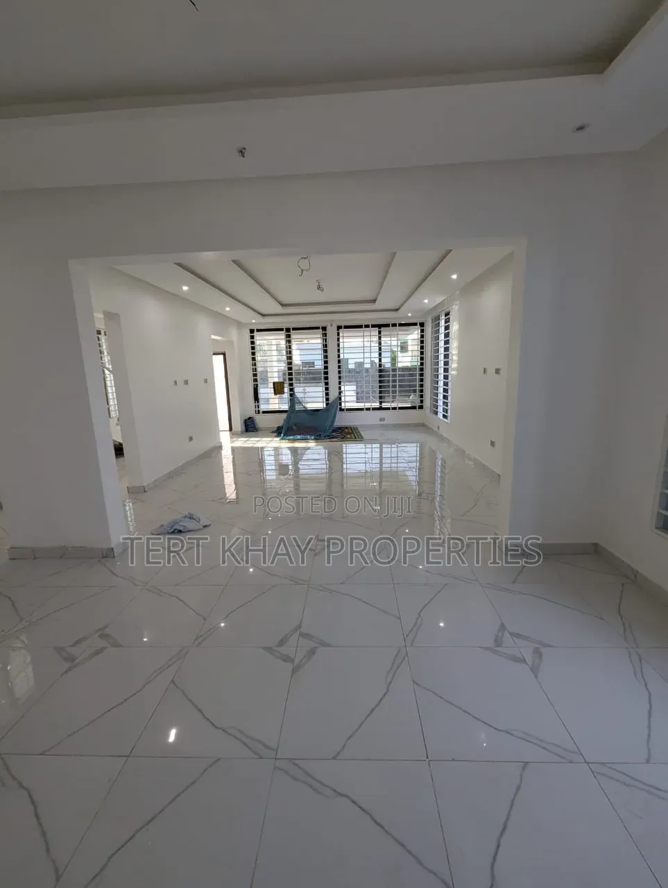 4bdrm House in Cfc Estate, The Mall for sale