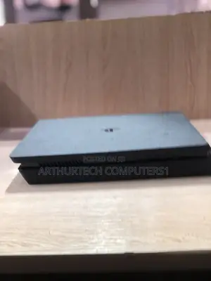 Playstation 4 Slim