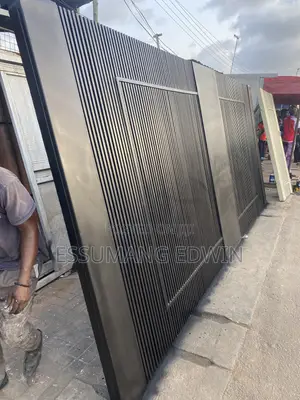 Sliding Gate With Galvanized Materials
