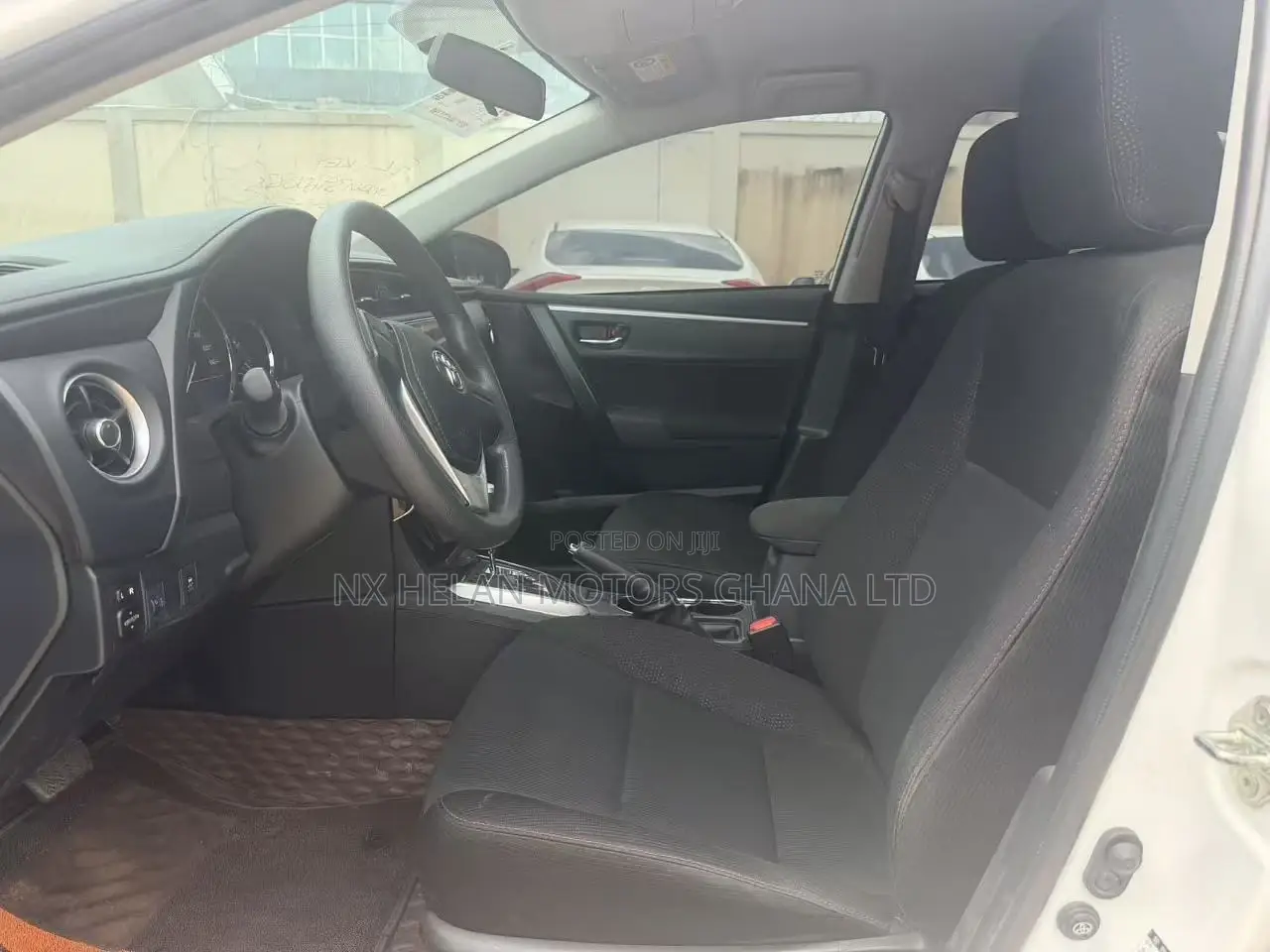 Toyota Corolla 2019 White