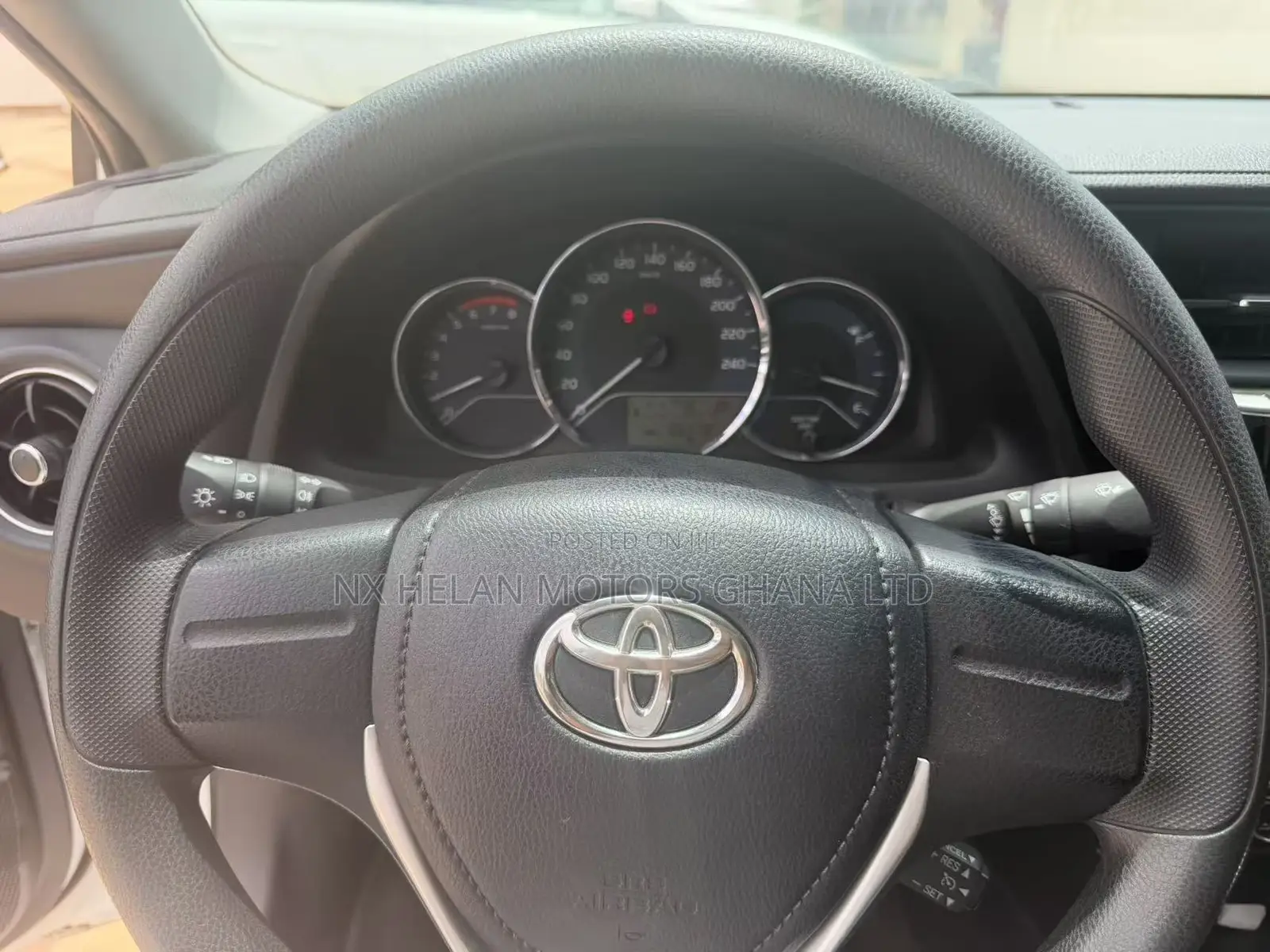 Toyota Corolla 2019 White