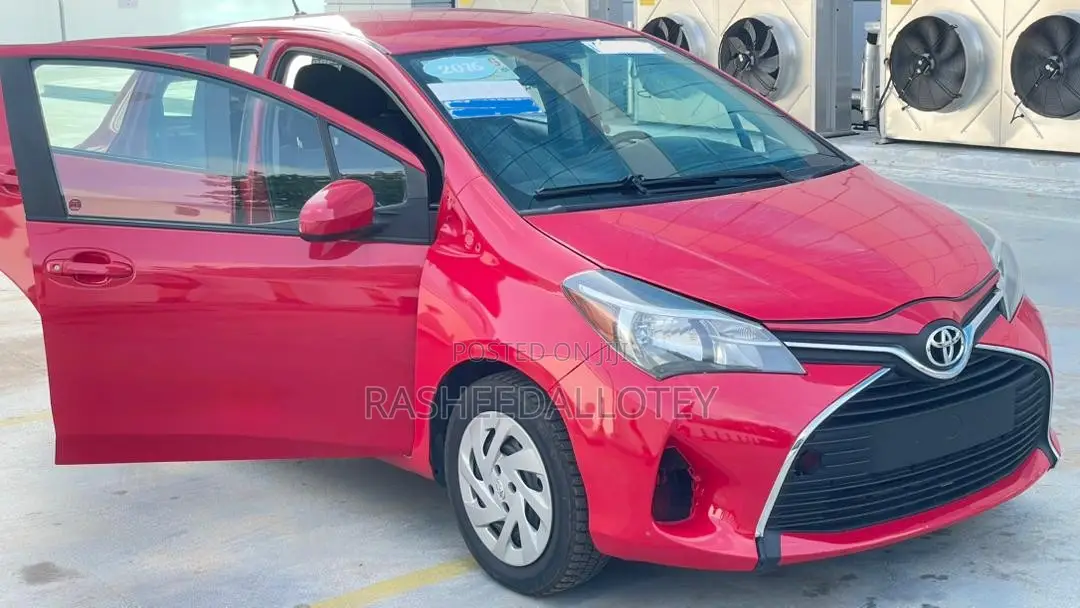 Toyota Yaris LE Hatchback 5dr 2015 Red