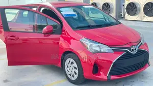 Toyota Yaris LE Hatchback 5dr 2015 Red