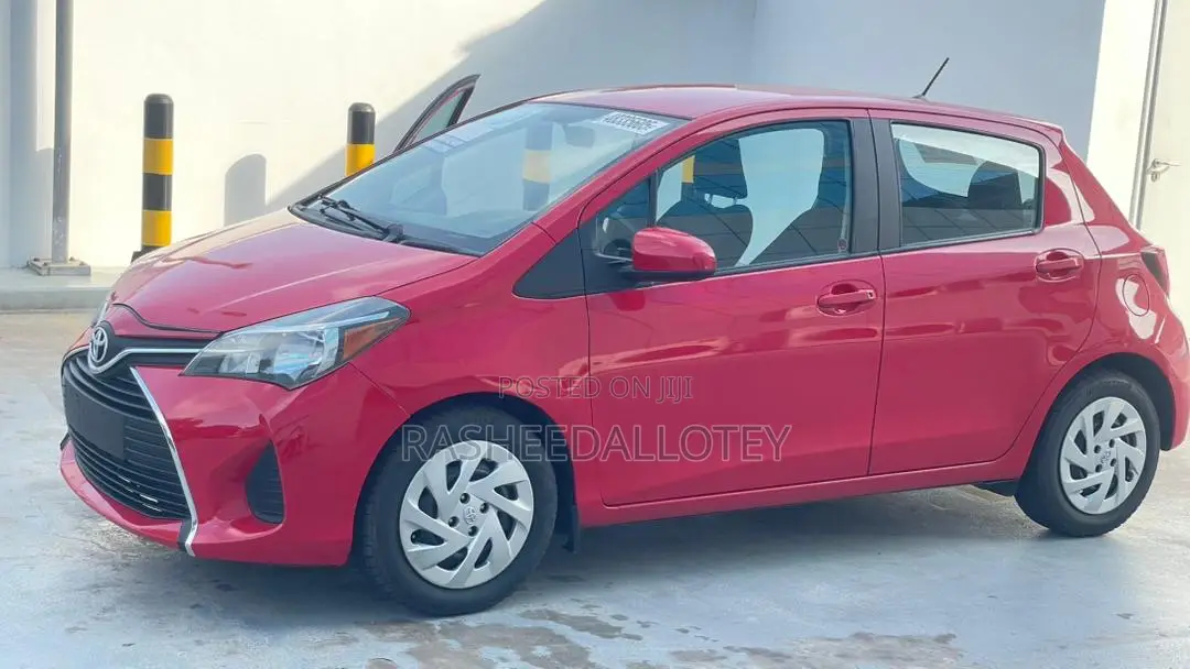 Toyota Yaris LE Hatchback 5dr 2015 Red