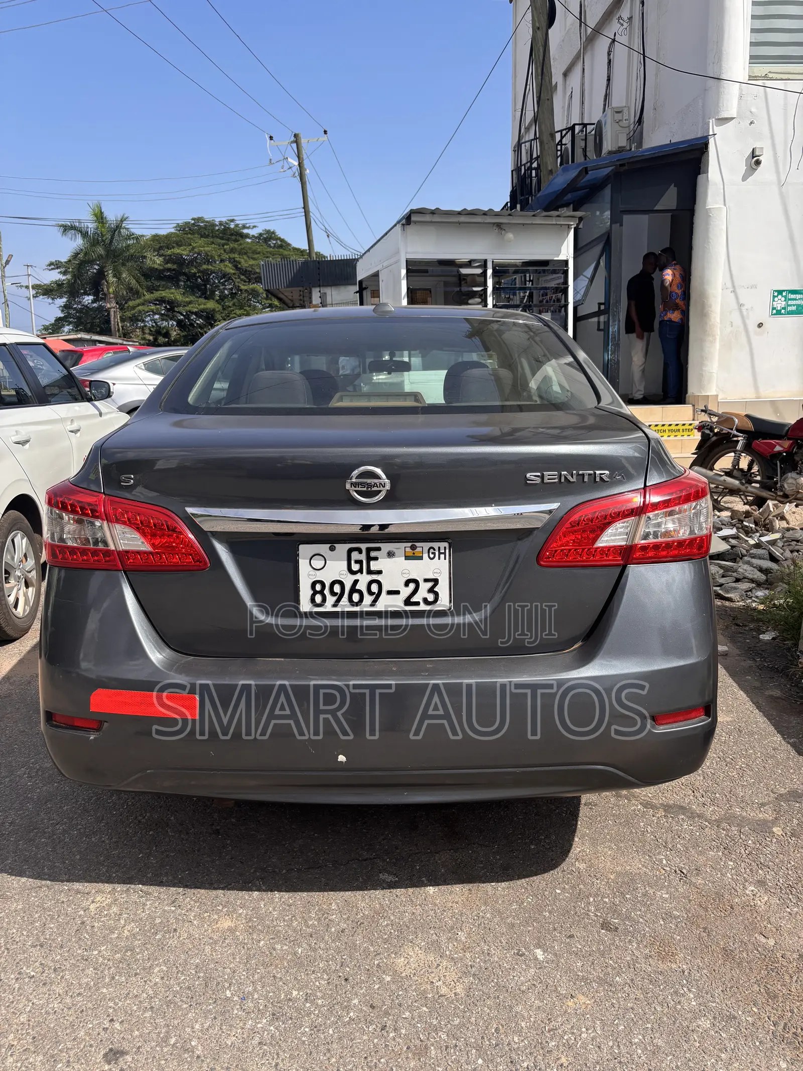 Nissan Sentra SV 4dr Sedan (1.8L 4cyl CVT) 2015 Gray
