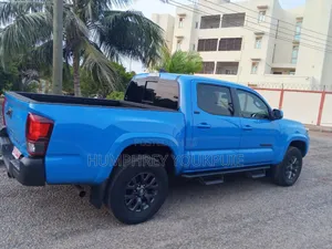 Toyota Tacoma 2020 Blue