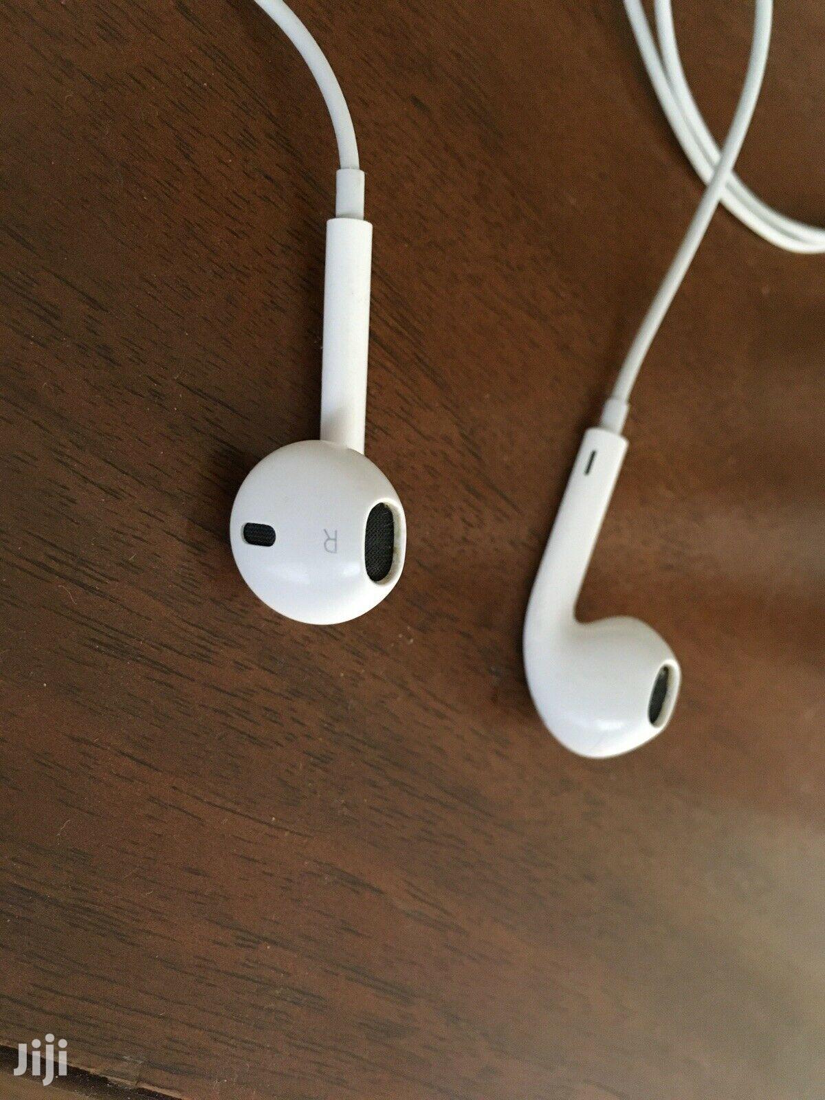 Apple Earbuds(3.5 Jack) in Cantonments Headphones, Makers Gym Jiji