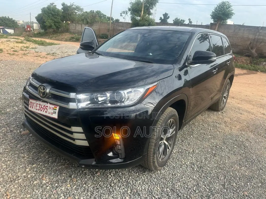 Toyota Highlander LE 2019 Black