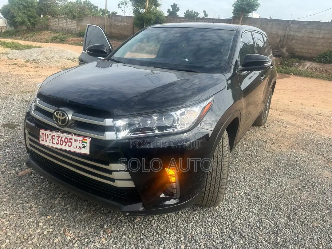 Toyota Highlander LE 2019 Black