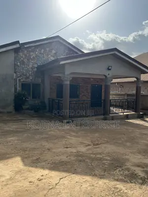 4bdrm House in Atasemanso, Kumasi Metropolitan for rent