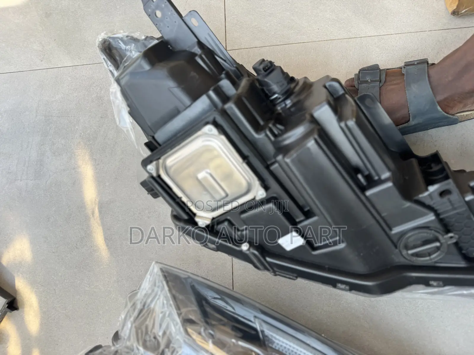 Nissan Kicks 2023-2025 Headlights Available