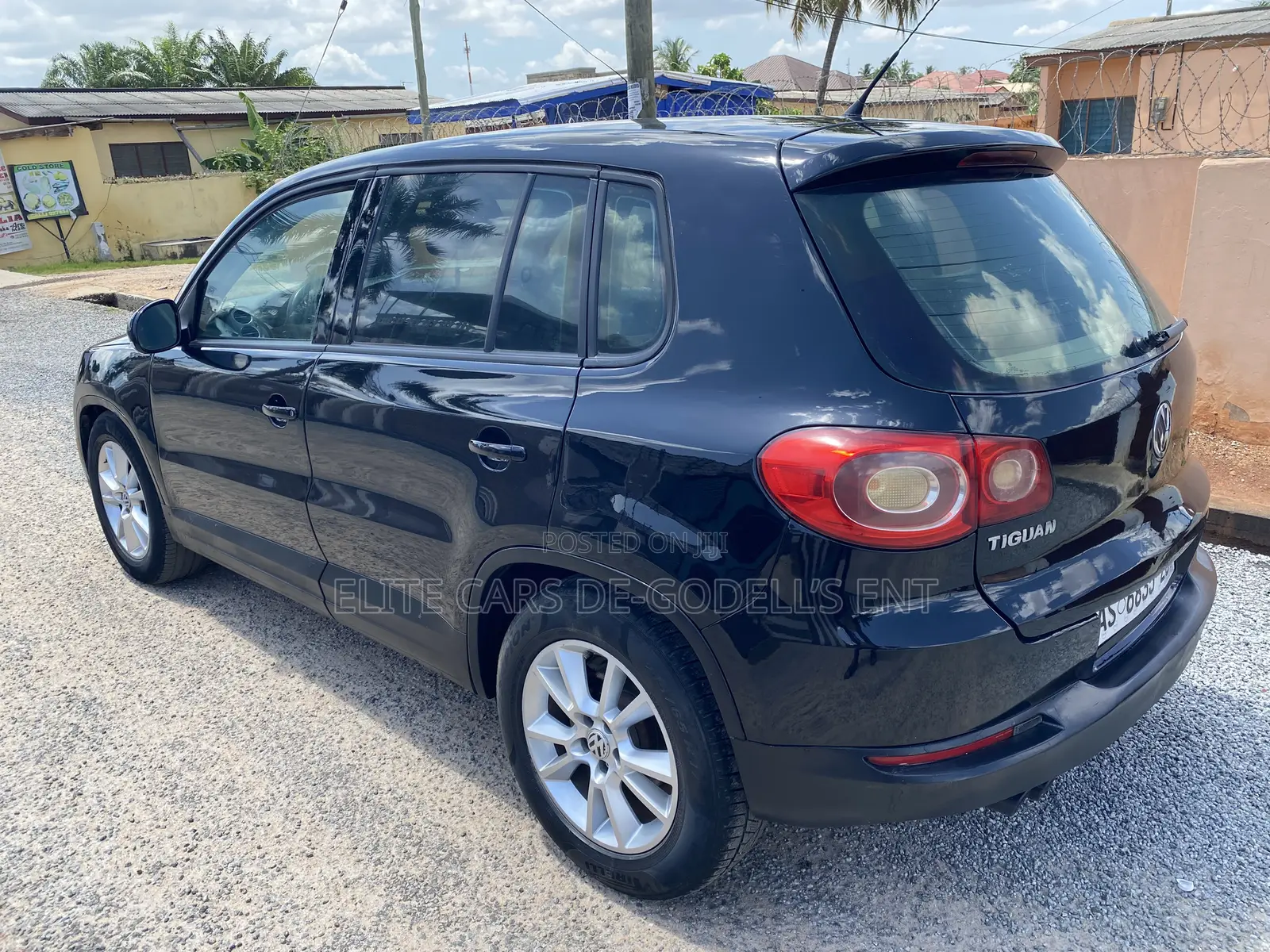 Volkswagen Tiguan SE 4Motion 2011 Black