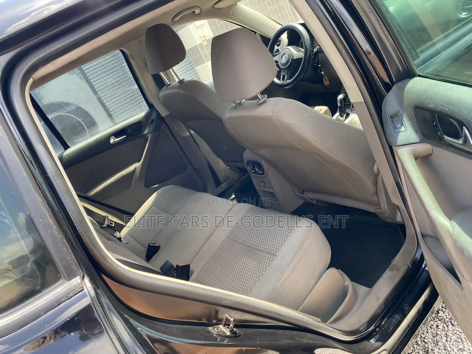 Volkswagen Tiguan SE 4Motion 2011 Black