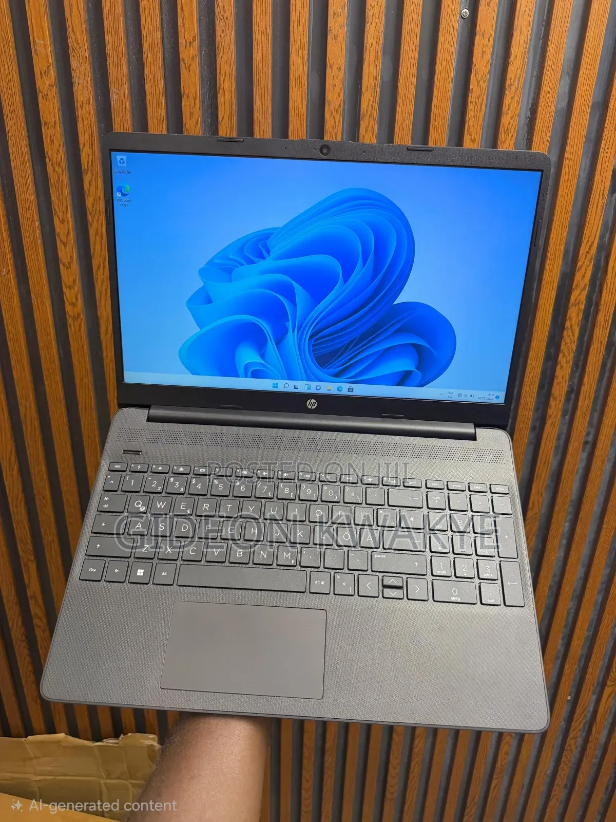 Laptop HP 15-dw1197nia 8GB Intel Core i3 HDD 1T