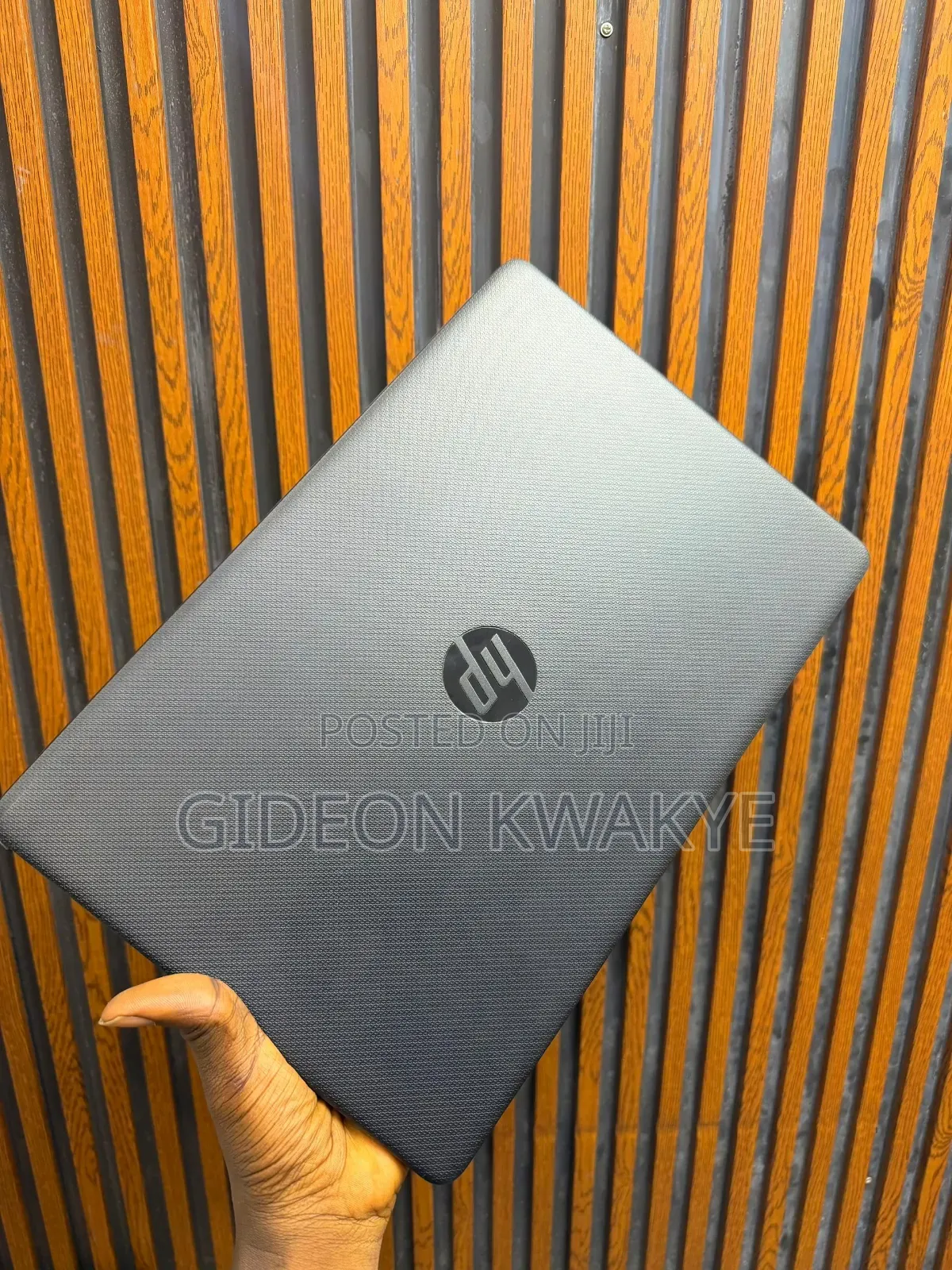 Laptop HP 15-dw1197nia 8GB Intel Core i3 HDD 1T