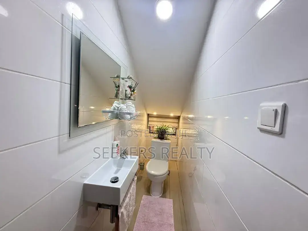 Furnished 3bdrm House in Seekers Realty, Coffee Shop Area for rent