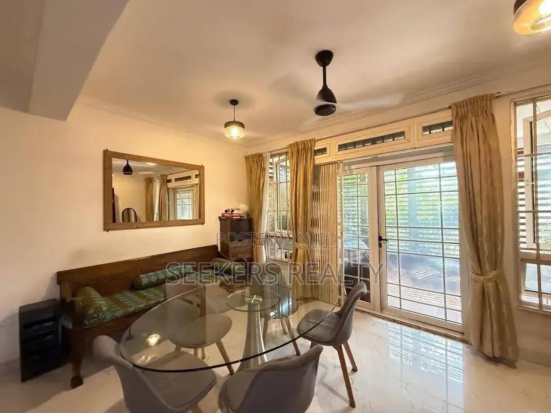 Furnished 3bdrm House in Seekers Realty, Coffee Shop Area for rent